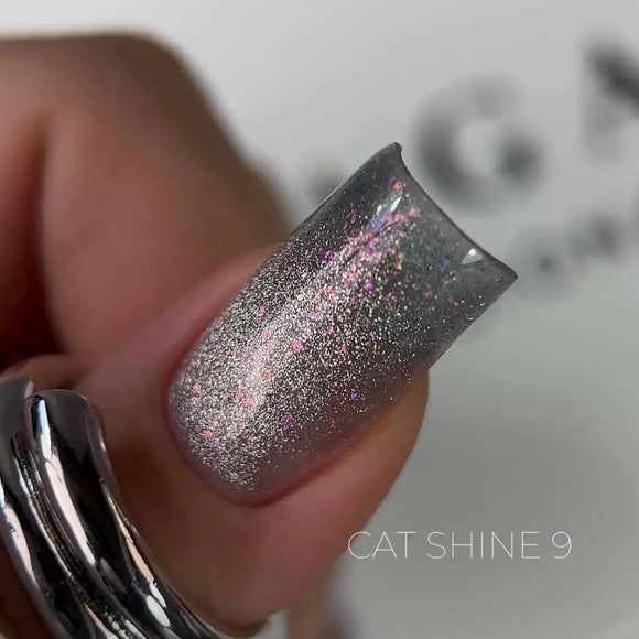 Saga Cat Eye Shine №09 Gray Green with holographic glitter 9ml